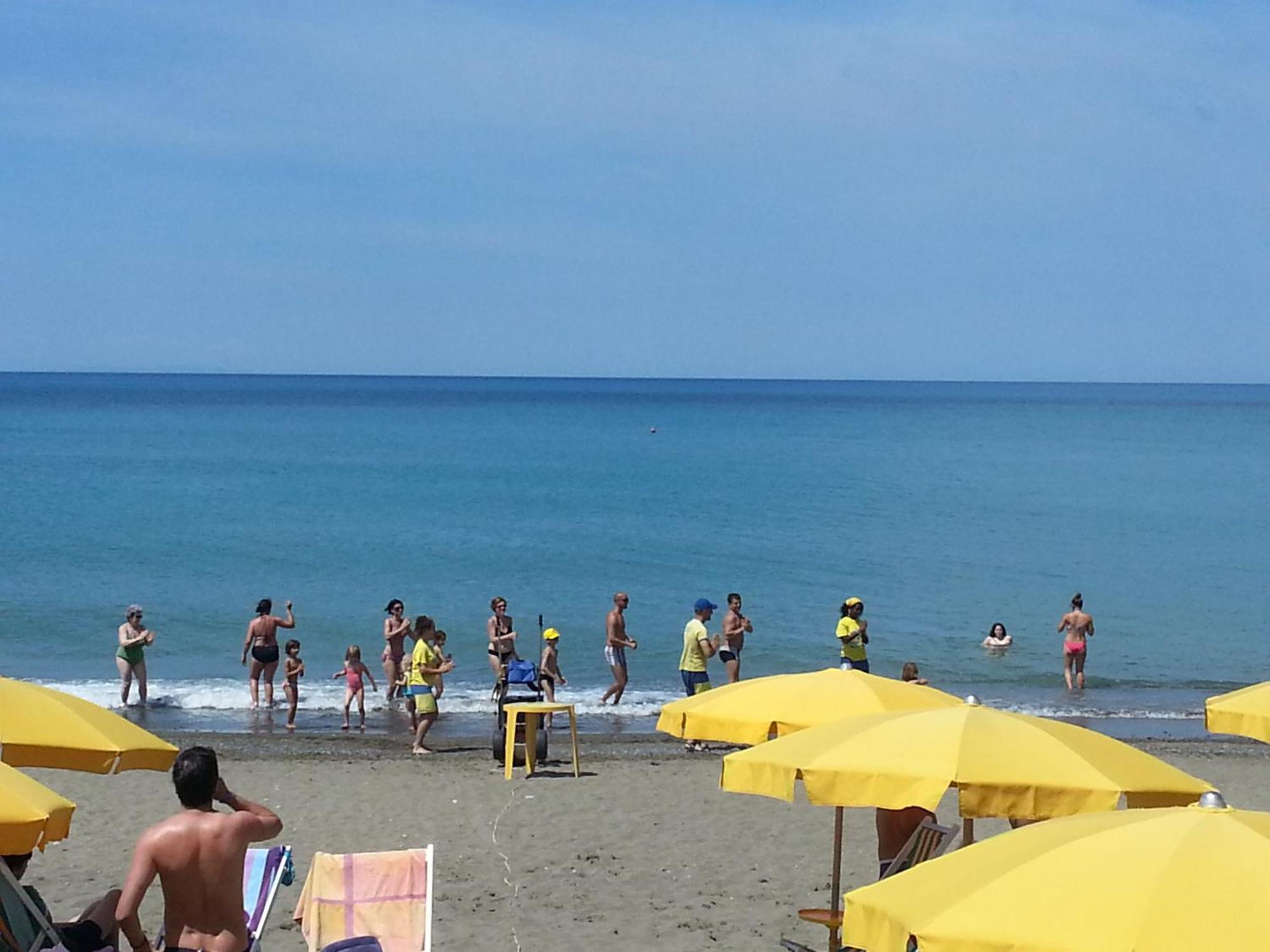 Camping Casa Di Caccia Marina Di Bibbona Bagian luar foto